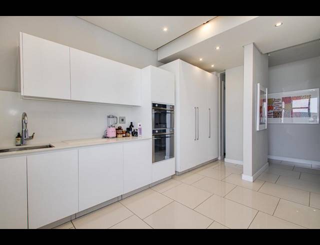 3 BEDROOM APARTMENT FOR SALE IN SANDHURST